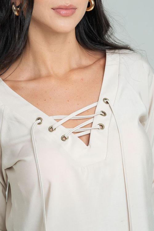BLUSA OJALETES